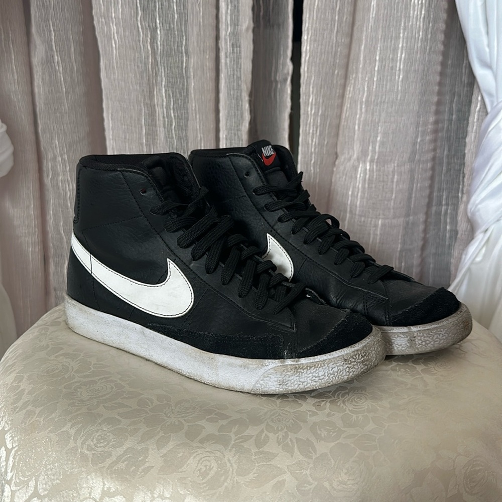 Nike Blazer Mid 77